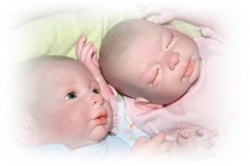 Neugeborene-Zwillinge